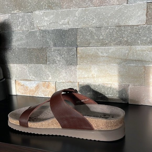 Mephisto Women's Helen Thong Sandal - Picture 9 of 11